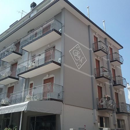 Residence Madrid Lido di Jesolo Eksteriør billede