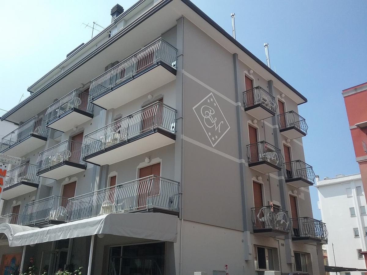 Residence Madrid Lido di Jesolo Eksteriør billede